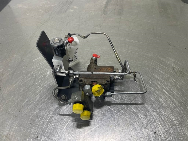 New Holland W110C - Priority valve/Prioritaetsventil - Hydraulik for Entreprenørmaskin: billede 4 New Holland W110C - Priority valve/Prioritaetsventil - Hydraulik for Entreprenørmaskin: billede 4