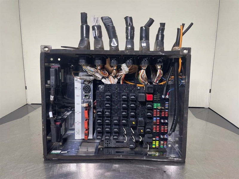 Sennebogen 835E-175343-Switch kabinet/Schaltschrank - Elektrisk system for Entreprenørmaskin: billede 1 Sennebogen 835E-175343-Switch kabinet/Schaltschrank - Elektrisk system for Entreprenørmaskin: billede 1