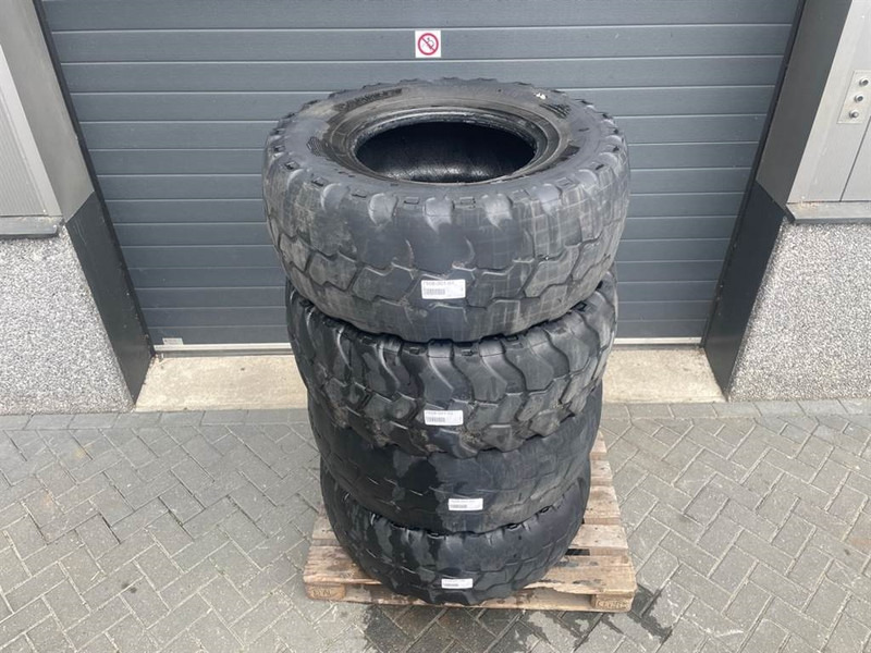 Terex TL120-Barkley 405/70R20-Tire/Reifen/Band - Dæk og fælge for Entreprenørmaskin: billede 2 Terex TL120-Barkley 405/70R20-Tire/Reifen/Band - Dæk og fælge for Entreprenørmaskin: billede 2