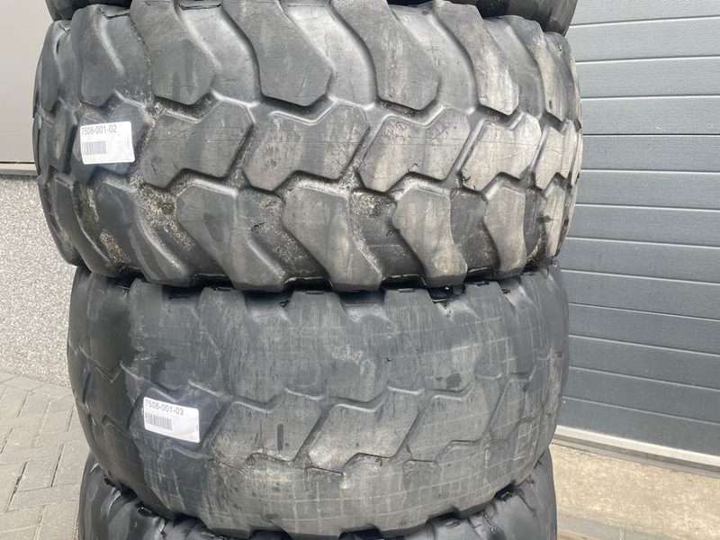 Terex TL120-Barkley 405/70R20-Tire/Reifen/Band - Dæk og fælge for Entreprenørmaskin: billede 4 Terex TL120-Barkley 405/70R20-Tire/Reifen/Band - Dæk og fælge for Entreprenørmaskin: billede 4