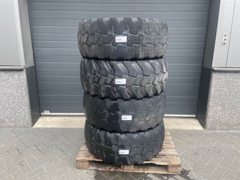 Terex TL120-Barkley 405/70R20-Tire/Reifen/Band - Dæk og fælge for Entreprenørmaskin: billede 1 Terex TL120-Barkley 405/70R20-Tire/Reifen/Band - Dæk og fælge for Entreprenørmaskin: billede 1