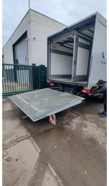 Dhollandia Tailgate / Loadboard / Laadklep / Achtersluitklep 2000 kg MBB / Palfinger / B.A.R. Cargolift - Læssebagsmæk: billede 1 Dhollandia Tailgate / Loadboard / Laadklep / Achtersluitklep 2000 kg MBB / Palfinger / B.A.R. Cargolift - Læssebagsmæk: billede 1