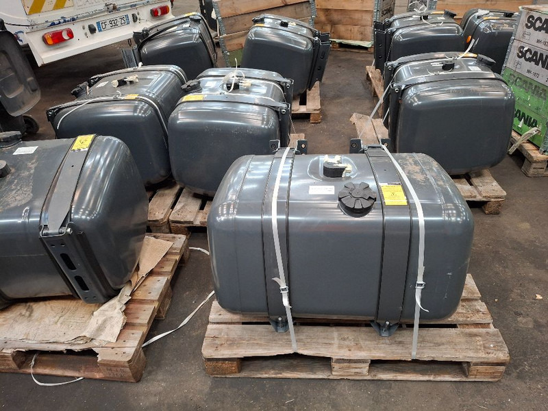 Mercedes-Benz 290L - Brændstoftank: billede 5 Mercedes-Benz 290L - Brændstoftank: billede 5