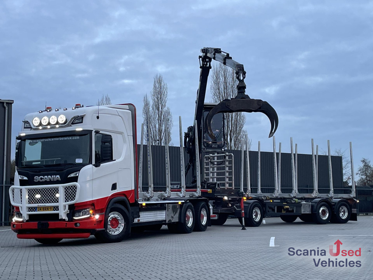SCANIA R 650 B6x4NB RETARDER V8 WOOD KESLA 2112T CRANE - Tømmerbil, Lastbil med kran: billede 1 SCANIA R 650 B6x4NB RETARDER V8 WOOD KESLA 2112T CRANE - Tømmerbil, Lastbil med kran: billede 1