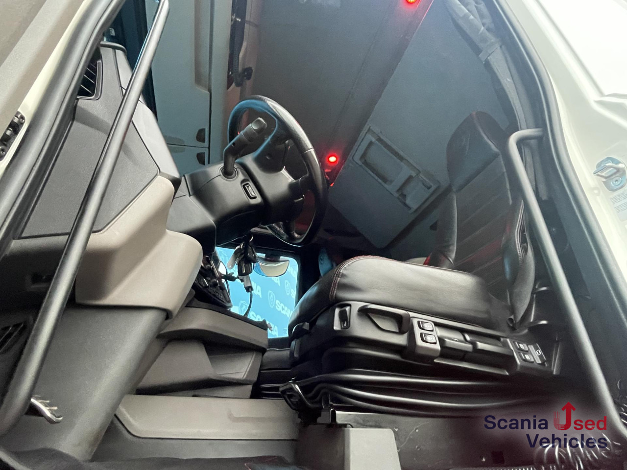 SCANIA R 650 B6x4NB RETARDER V8 WOOD KESLA 2112T CRANE - Tømmerbil, Lastbil med kran: billede 5 SCANIA R 650 B6x4NB RETARDER V8 WOOD KESLA 2112T CRANE - Tømmerbil, Lastbil med kran: billede 5