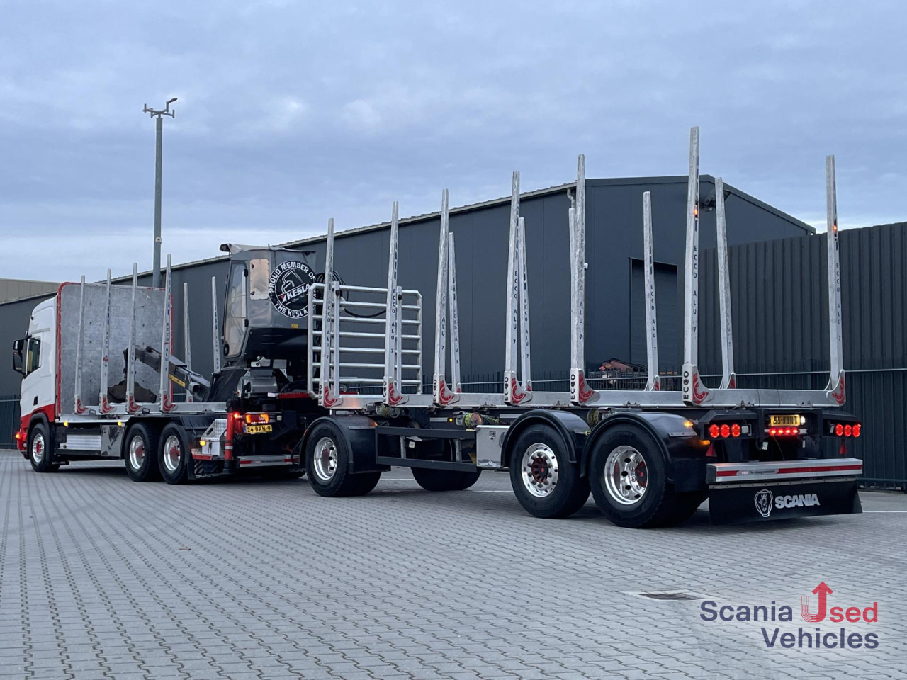 Leje en SCANIA R 650 B6x4NB RETARDER V8 WOOD KESLA 2112T CRANE SCANIA R 650 B6x4NB RETARDER V8 WOOD KESLA 2112T CRANE: billede 8 Leje en SCANIA R 650 B6x4NB RETARDER V8 WOOD KESLA 2112T CRANE SCANIA R 650 B6x4NB RETARDER V8 WOOD KESLA 2112T CRANE: billede 8