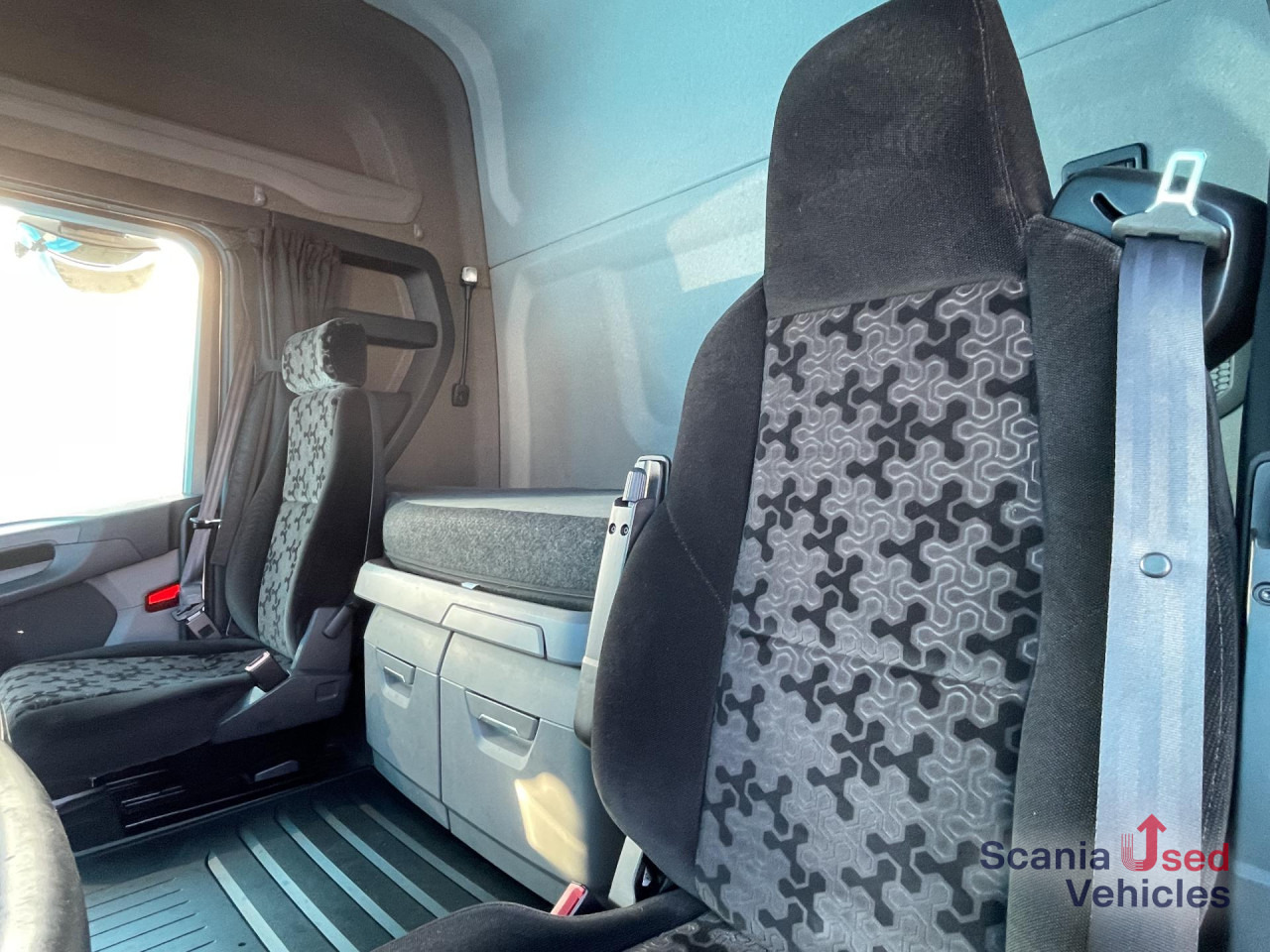 SCANIA R 450 A4x2NA DIFF LOCK RETARDER NAVI ACC - Trækker: billede 5 SCANIA R 450 A4x2NA DIFF LOCK RETARDER NAVI ACC - Trækker: billede 5