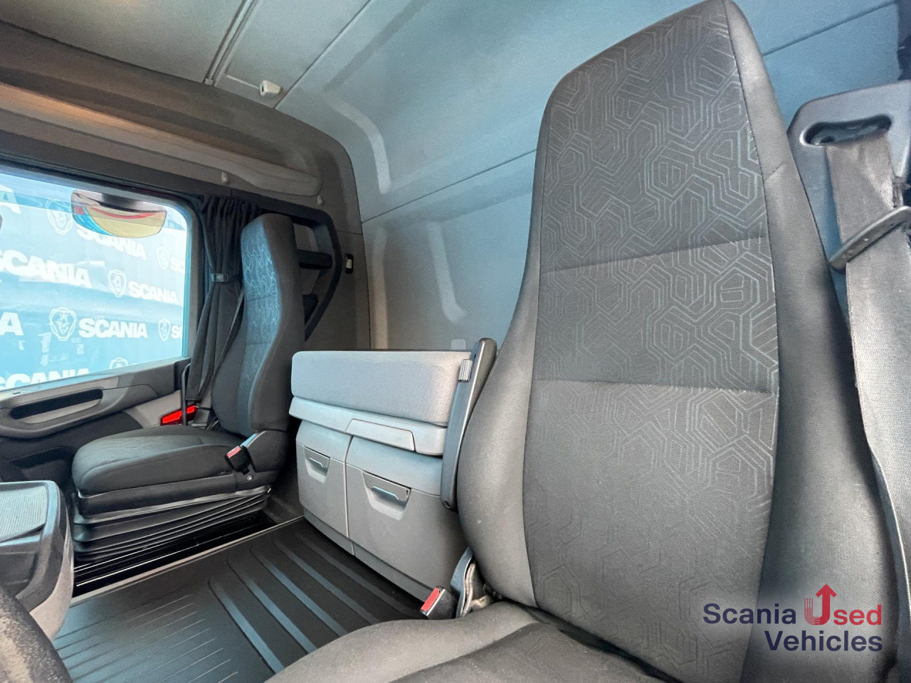 SCANIA R 450 A4x2NB DIFF-L RETARDER FULL AIR HYDRO 8T - Trækker: billede 5 SCANIA R 450 A4x2NB DIFF-L RETARDER FULL AIR HYDRO 8T - Trækker: billede 5