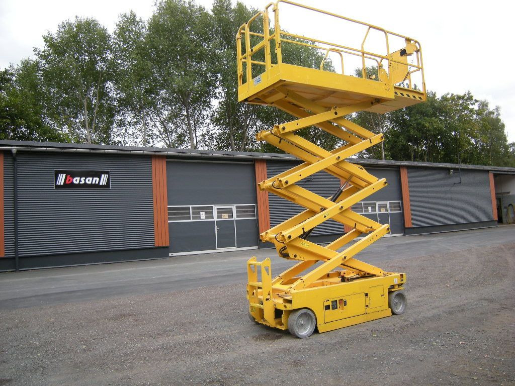 Genie GS 2646, Scherenarbeitsbühne Genie 9,9 m - Lastbil med mandskabslift: billede 2 Genie GS 2646, Scherenarbeitsbühne Genie 9,9 m - Lastbil med mandskabslift: billede 2