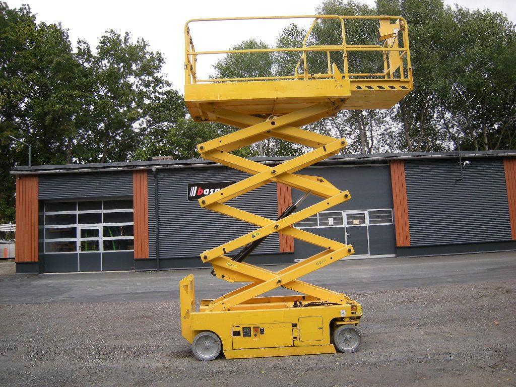 Genie GS 2646, Scherenarbeitsbühne Genie 9,9 m - Lastbil med mandskabslift: billede 1 Genie GS 2646, Scherenarbeitsbühne Genie 9,9 m - Lastbil med mandskabslift: billede 1