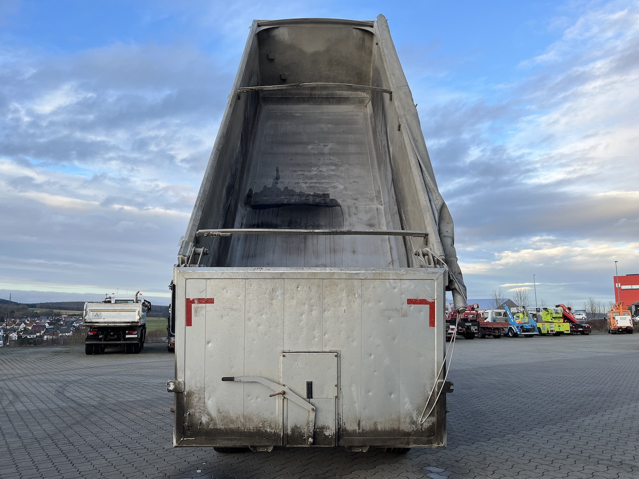 Kempf SKM 35 3 Thermo Mulde - Tipvogn sættevogn: billede 2 Kempf SKM 35 3 Thermo Mulde - Tipvogn sættevogn: billede 2