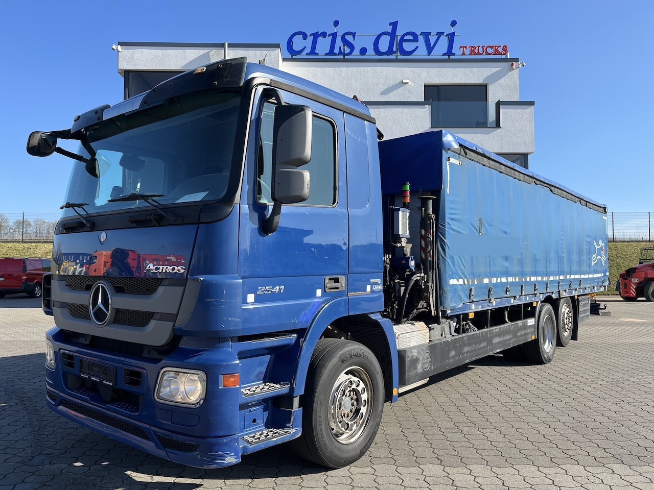Mercedes-Benz 2541 6x2 Atlas 135.2E Pritsche 8,20 m - Lastbil med lad, Lastbil med kran: billede 1 Mercedes-Benz 2541 6x2 Atlas 135.2E Pritsche 8,20 m - Lastbil med lad, Lastbil med kran: billede 1