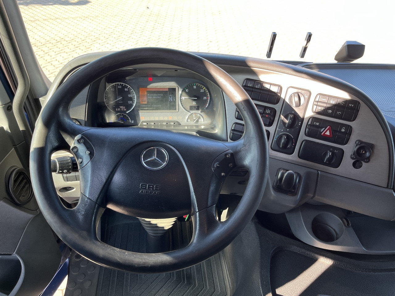 Mercedes-Benz 2541 6x2 Atlas 135.2E Pritsche 8,20 m - Lastbil med lad, Lastbil med kran: billede 3 Mercedes-Benz 2541 6x2 Atlas 135.2E Pritsche 8,20 m - Lastbil med lad, Lastbil med kran: billede 3