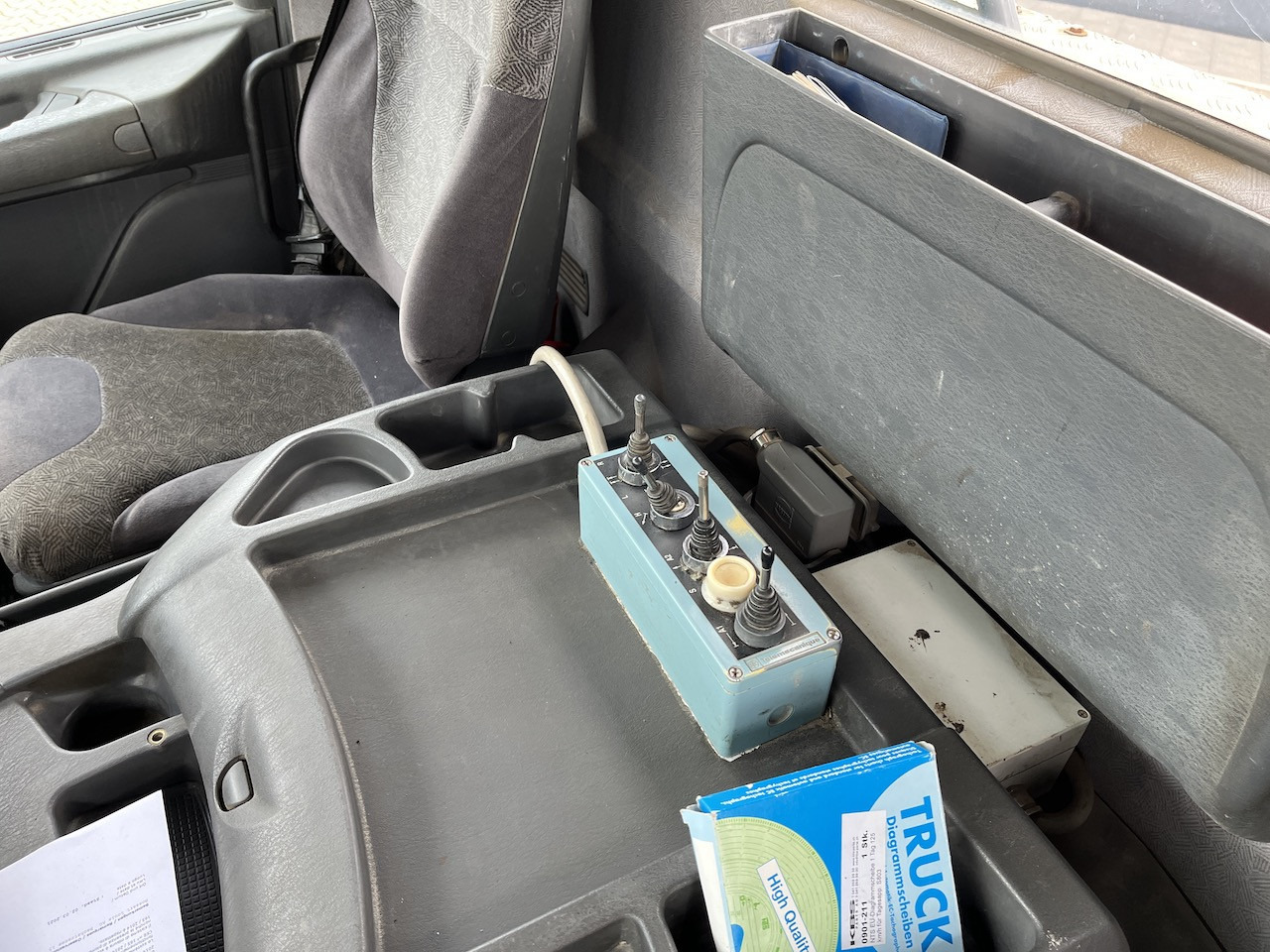 Scania P114 340 4x2 Trösch Absetzkipper Retarder AHK - Liftdumper lastbil: billede 4 Scania P114 340 4x2 Trösch Absetzkipper Retarder AHK - Liftdumper lastbil: billede 4