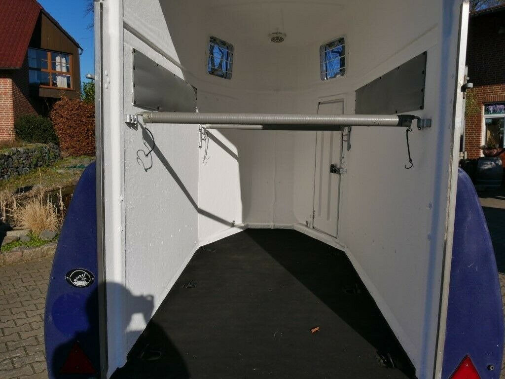 Böckmann 1,5 Pferde Heckklappe schwenkbar - Hestetrailer: billede 4 Böckmann 1,5 Pferde Heckklappe schwenkbar - Hestetrailer: billede 4