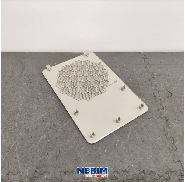 Volvo Volvo - 82382234 - Luidsprekergrille rechts - Reservedel for Lastbil: billede 2 Volvo Volvo - 82382234 - Luidsprekergrille rechts - Reservedel for Lastbil: billede 2