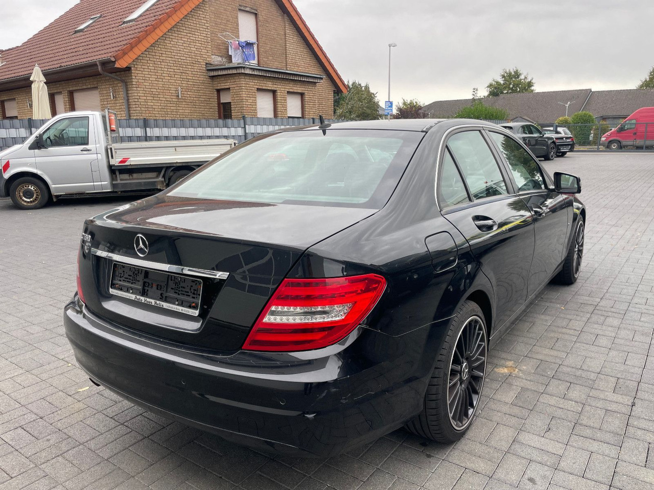 Mercedes-Benz C 180 C -Klasse Lim. C 180 CGI BlueEfficiency - Sedan: billede 2 Mercedes-Benz C 180 C -Klasse Lim. C 180 CGI BlueEfficiency - Sedan: billede 2
