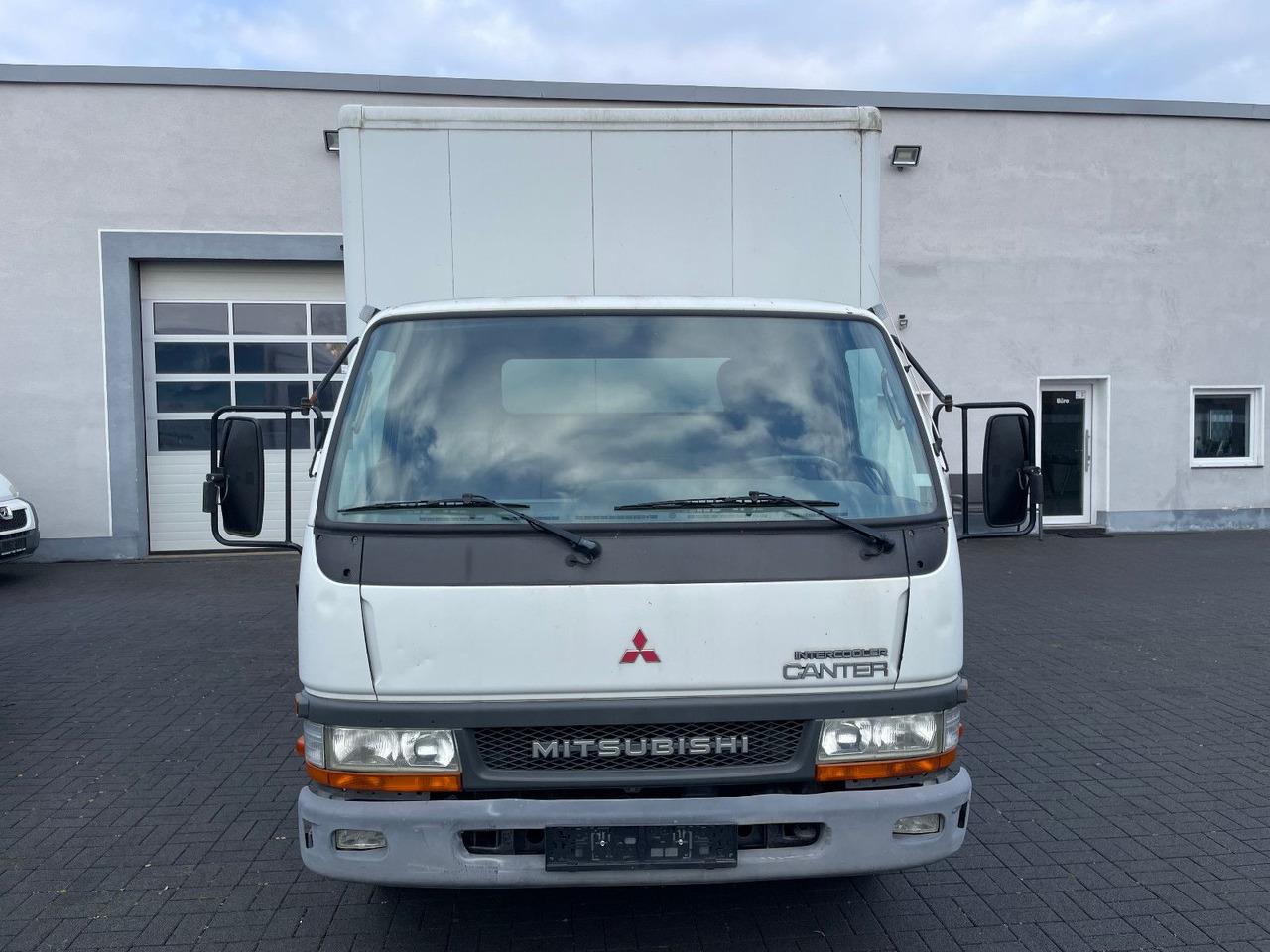 Mitsubishi Canter 3.9D, TE 649 - Varebil med kasse: billede 5 Mitsubishi Canter 3.9D, TE 649 - Varebil med kasse: billede 5