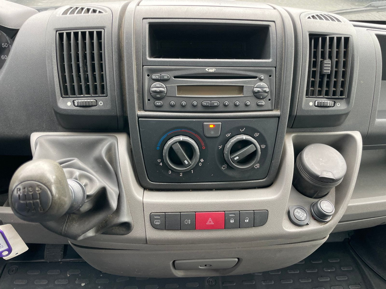 Leje en Peugeot Boxer 120 HDI Kühlkastenwagen Peugeot Boxer 120 HDI Kühlkastenwagen: billede 25 Leje en Peugeot Boxer 120 HDI Kühlkastenwagen Peugeot Boxer 120 HDI Kühlkastenwagen: billede 25