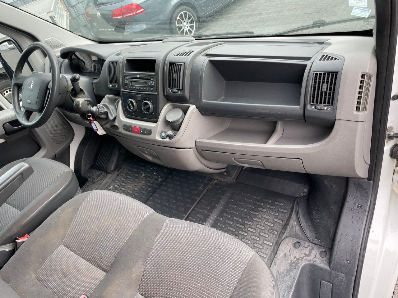 Leje en Peugeot Boxer 120 HDI Kühlkastenwagen Peugeot Boxer 120 HDI Kühlkastenwagen: billede 16 Leje en Peugeot Boxer 120 HDI Kühlkastenwagen Peugeot Boxer 120 HDI Kühlkastenwagen: billede 16