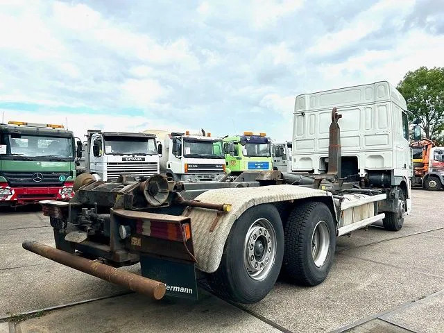 DAF 95.480 XF SPACECAB 6x2 WITH HOOK-ARM SYSTEM (EURO 3 / ZF16 MANUAL GEARBOX / ZF-INTARDER / STEEL-/AIR SUSPENSION / AIRCONDITIONIN - Lastbil kroghejs: billede 3 DAF 95.480 XF SPACECAB 6x2 WITH HOOK-ARM SYSTEM (EURO 3 / ZF16 MANUAL GEARBOX / ZF-INTARDER / STEEL-/AIR SUSPENSION / AIRCONDITIONIN - Lastbil kroghejs: billede 3