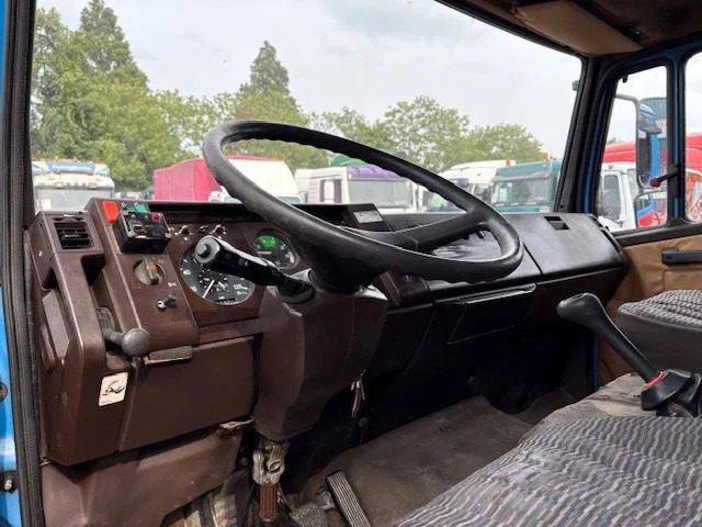 Biltransportør lastbil Mercedes-Benz LK 814 RECOVERY TRUCK / CAR-MACHINE TRANSPORTER (6-CILINDER / MANUAL GEARBOX / FULL STEEL SUSPENSION / WINCH / HYDRAULIC RAMPS): billede 13 Biltransportør lastbil Mercedes-Benz LK 814 RECOVERY TRUCK / CAR-MACHINE TRANSPORTER (6-CILINDER / MANUAL GEARBOX / FULL STEEL SUSPENSION / WINCH / HYDRAULIC RAMPS): billede 13