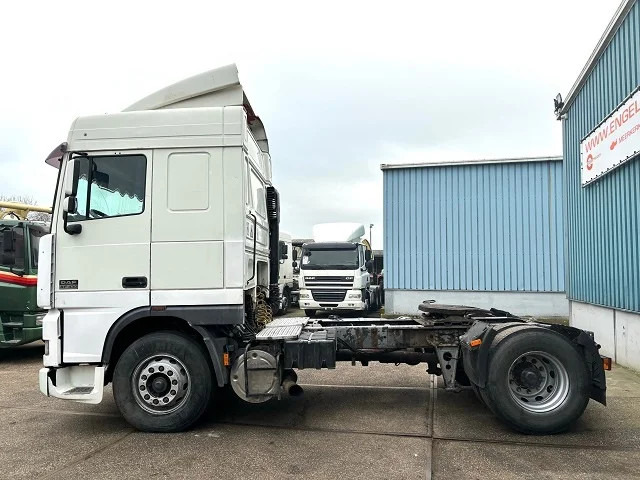 DAF 95.380 XF SPACECAB (EURO 2 (MECHANICAL PUMP & INJECTORS) / ZF16 MANUAL GEARBOX / AIRCONDITIONING) - Trækker: billede 5 DAF 95.380 XF SPACECAB (EURO 2 (MECHANICAL PUMP & INJECTORS) / ZF16 MANUAL GEARBOX / AIRCONDITIONING) - Trækker: billede 5