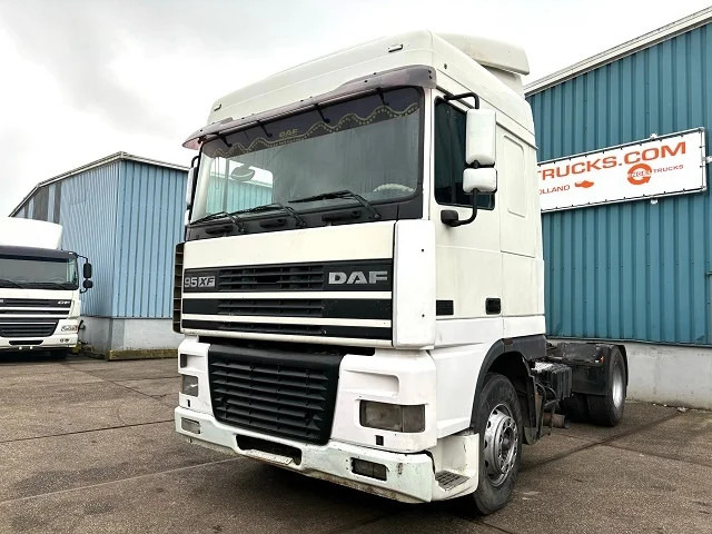 DAF 95.380 XF SPACECAB (EURO 2 (MECHANICAL PUMP & INJECTORS) / ZF16 MANUAL GEARBOX / AIRCONDITIONING) - Trækker: billede 1 DAF 95.380 XF SPACECAB (EURO 2 (MECHANICAL PUMP & INJECTORS) / ZF16 MANUAL GEARBOX / AIRCONDITIONING) - Trækker: billede 1
