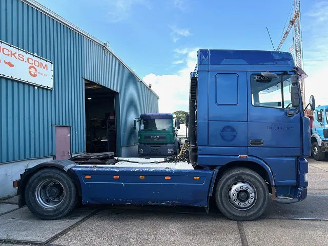 DAF 95.380 XF SPACECAB (EURO 2 / ZF16 MANUAL GEARBOX / HYDRAULIC KIT / P.T.O. / SIDE SKIRTS / AIRCONDITIONING) - Trækker: billede 4 DAF 95.380 XF SPACECAB (EURO 2 / ZF16 MANUAL GEARBOX / HYDRAULIC KIT / P.T.O. / SIDE SKIRTS / AIRCONDITIONING) - Trækker: billede 4