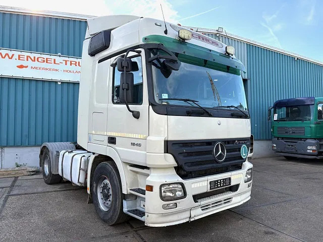 Mercedes-Benz Actros 1846 LS (MP2) (EPS WITH CLUTCH (3 PEDALS) / RETARDER / AIRCONDITIONING / ETC) - Trækker: billede 2 Mercedes-Benz Actros 1846 LS (MP2) (EPS WITH CLUTCH (3 PEDALS) / RETARDER / AIRCONDITIONING / ETC) - Trækker: billede 2