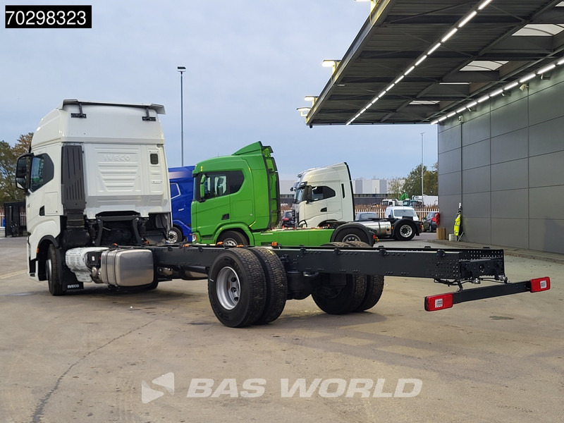 Iveco S-Way 420 4X2 NEW! Chassis, Automatic Standklima 2xTanks Euro 6 - Lastbil chassis: billede 2 Iveco S-Way 420 4X2 NEW! Chassis, Automatic Standklima 2xTanks Euro 6 - Lastbil chassis: billede 2
