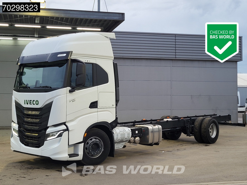 Iveco S-Way 420 4X2 NEW! Chassis, Automatic Standklima 2xTanks Euro 6 - Lastbil chassis: billede 1 Iveco S-Way 420 4X2 NEW! Chassis, Automatic Standklima 2xTanks Euro 6 - Lastbil chassis: billede 1