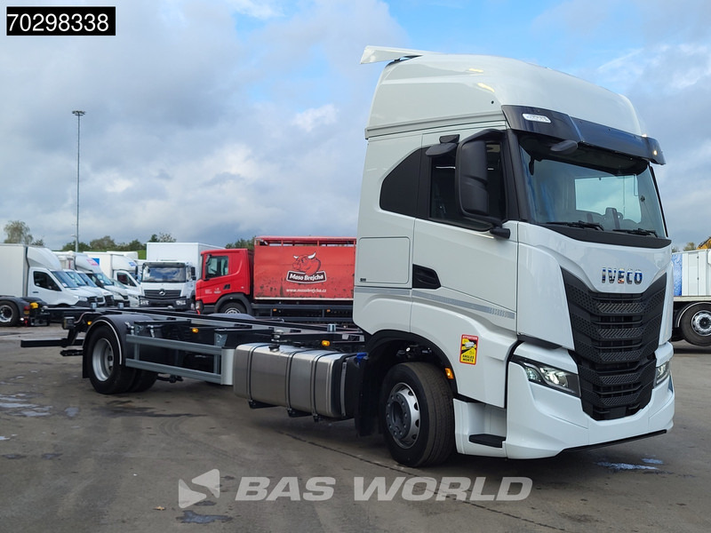 Iveco S-Way 460 4X2 NEW !! BDF Automatic Full air ACC Led Euro 6 - Containerbil/ Veksellad lastbil: billede 3 Iveco S-Way 460 4X2 NEW !! BDF Automatic Full air ACC Led Euro 6 - Containerbil/ Veksellad lastbil: billede 3