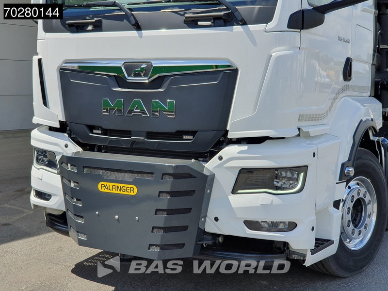 Ny Lastbil med lad, Lastbil med kran MAN TGS 35.520 8X4 Palfinger PK135.002 TEC 7 Kran Crane Hydrodrive Lift+steering axle Navi LED Euro 6: billede 17