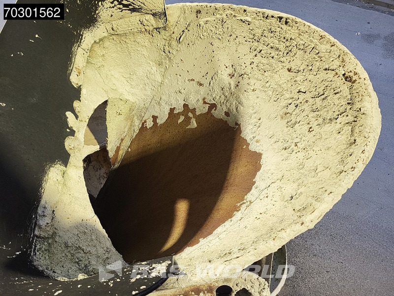 Mercedes-Benz Axor 3240 8X4 9m3 Liebherr mixer Steel suspension Manual Euro 5 - Betonbil: billede 5 Mercedes-Benz Axor 3240 8X4 9m3 Liebherr mixer Steel suspension Manual Euro 5 - Betonbil: billede 5