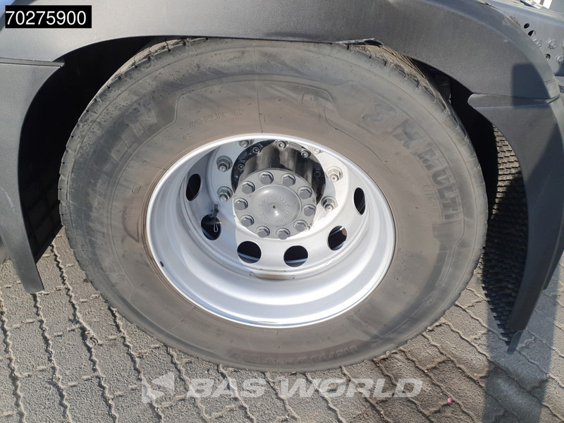 Leje en Mercedes-Benz Actros 1851 4X2 BigSpace 2x Tanks Mercedes-Benz Actros 1851 4X2 BigSpace 2x Tanks: billede 17