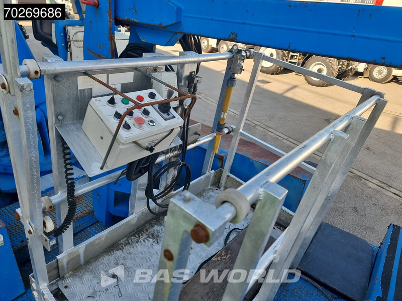 Lastbil med kran Unimog U2450L 6X6 Unimog Engin EGI TP 226 hubarbeitsbühne Manual Euro 2: billede 20