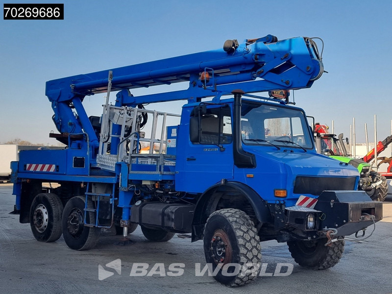 Lastbil med kran Unimog U2450L 6X6 Unimog Engin EGI TP 226 hubarbeitsbühne Manual Euro 2: billede 16