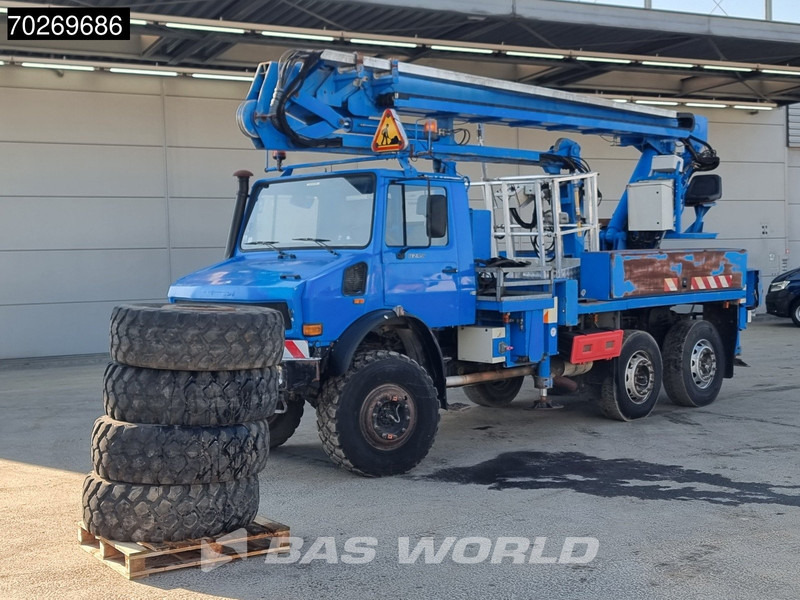 Lastbil med kran Unimog U2450L 6X6 Unimog Engin EGI TP 226 hubarbeitsbühne Manual Euro 2: billede 7