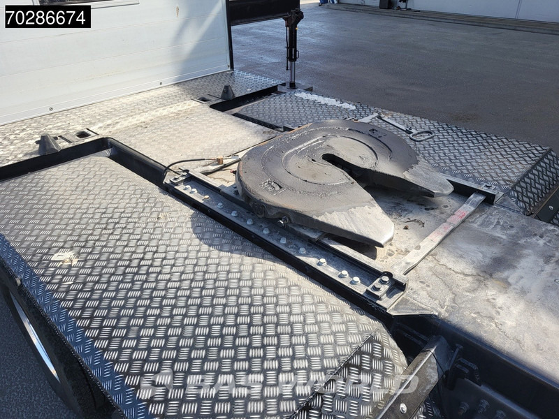 Volvo FH16 650 FH16 8X2 HMF 7020K-RCS Crane + Fly-Jib Lift+Steering-Axle Navi LED ACC Euro 6 - Lastbil med lad, Lastbil med kran: billede 3 Volvo FH16 650 FH16 8X2 HMF 7020K-RCS Crane + Fly-Jib Lift+Steering-Axle Navi LED ACC Euro 6 - Lastbil med lad, Lastbil med kran: billede 3