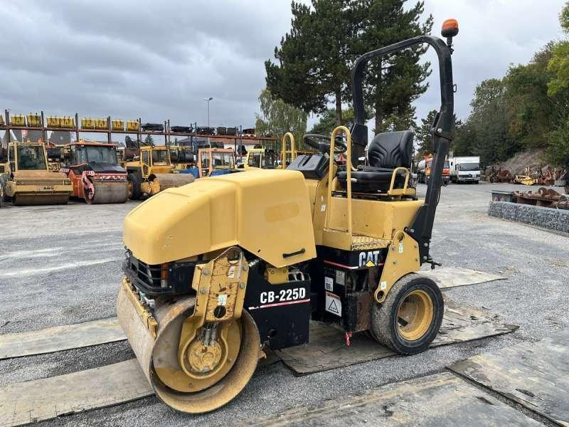 Caterpillar CB225D - Kombitromle: billede 3 Caterpillar CB225D - Kombitromle: billede 3