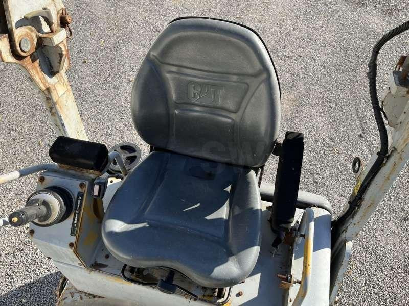 Vejtromle Caterpillar CB225E: billede 37