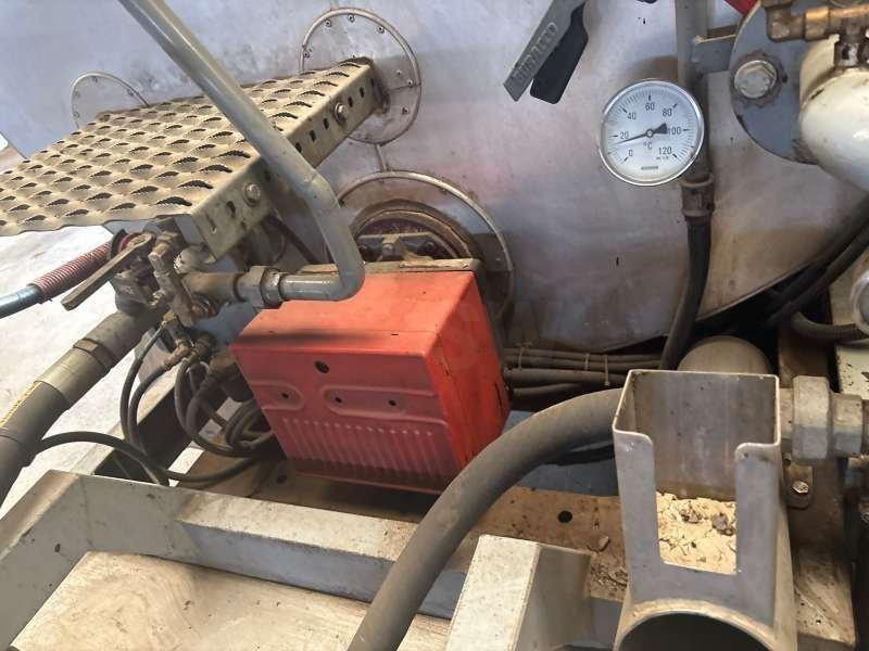 Mercedes 410 A EMULSION + TREMI GRAVILLON - Emulsionssprøjte: billede 5 Mercedes 410 A EMULSION + TREMI GRAVILLON - Emulsionssprøjte: billede 5