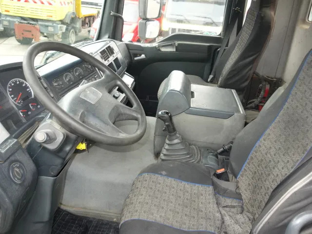 MAN TGA 35.360 8X4 MIXER STEEL SPRINGS BIG AXELS MANUAL FEUL POMP - Betonbil: billede 5 MAN TGA 35.360 8X4 MIXER STEEL SPRINGS BIG AXELS MANUAL FEUL POMP - Betonbil: billede 5