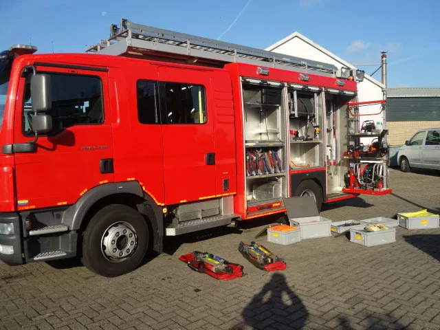 MAN TGM 15.250 FIRE TRUCK,2000 LITER TANK, FOAM TANK, AIRCO,WITH EQUIPMENT - Brandbil: billede 2 MAN TGM 15.250 FIRE TRUCK,2000 LITER TANK, FOAM TANK, AIRCO,WITH EQUIPMENT - Brandbil: billede 2