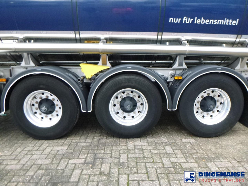 LAG Food tank inox 32 m3 / 3 comp + pump, steaming heating, webasto - Tanksættevogn: billede 5 LAG Food tank inox 32 m3 / 3 comp + pump, steaming heating, webasto - Tanksættevogn: billede 5