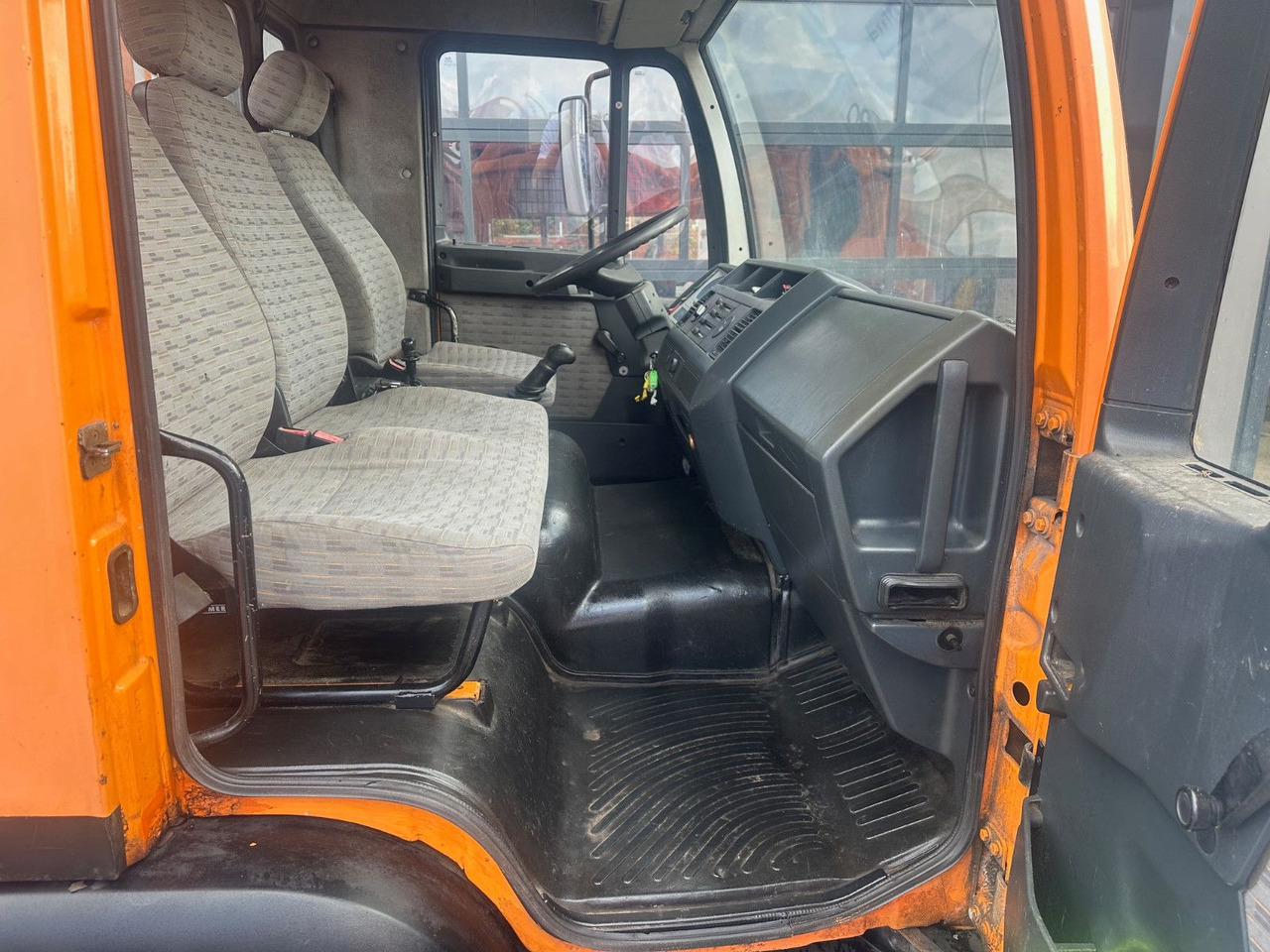 MAN 8.163 Pritsche - Lastbil med lad: billede 5 MAN 8.163 Pritsche - Lastbil med lad: billede 5