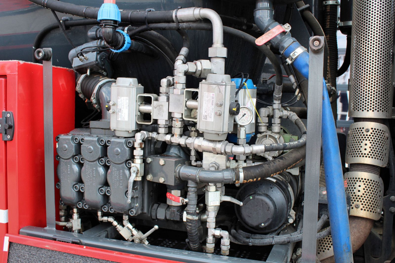 Leje en  Mercedes-Benz AROCS 3246 8x4 Kroll 16m³ WRG Winterheizung -15C Mercedes-Benz AROCS 3246 8x4 Kroll 16m³ WRG Winterheizung -15C: billede 13 Leje en  Mercedes-Benz AROCS 3246 8x4 Kroll 16m³ WRG Winterheizung -15C Mercedes-Benz AROCS 3246 8x4 Kroll 16m³ WRG Winterheizung -15C: billede 13