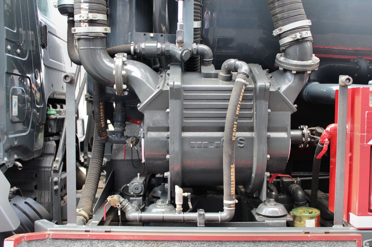 Leje en  Mercedes-Benz AROCS 3246 8x4 Kroll 16m³ WRG Winterheizung -15C Mercedes-Benz AROCS 3246 8x4 Kroll 16m³ WRG Winterheizung -15C: billede 12 Leje en  Mercedes-Benz AROCS 3246 8x4 Kroll 16m³ WRG Winterheizung -15C Mercedes-Benz AROCS 3246 8x4 Kroll 16m³ WRG Winterheizung -15C: billede 12