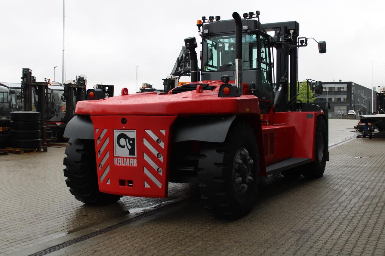 Kalmar DCG330-12LB - Gaffeltruck til containerhåndtering: billede 3 Kalmar DCG330-12LB - Gaffeltruck til containerhåndtering: billede 3